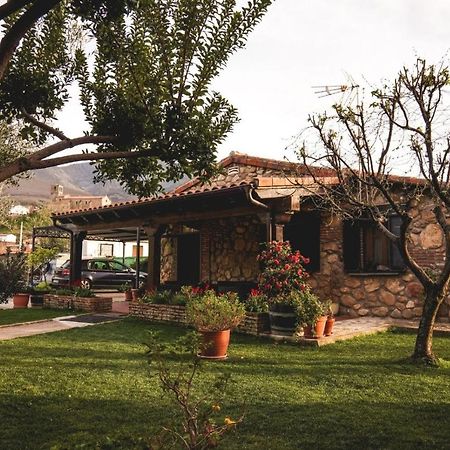 Apartamentos Rurales Fuente Chiquita Hervás Екстериор снимка